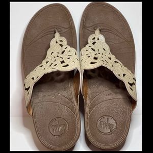 Fitflop Light Gold Thong Sandals 9